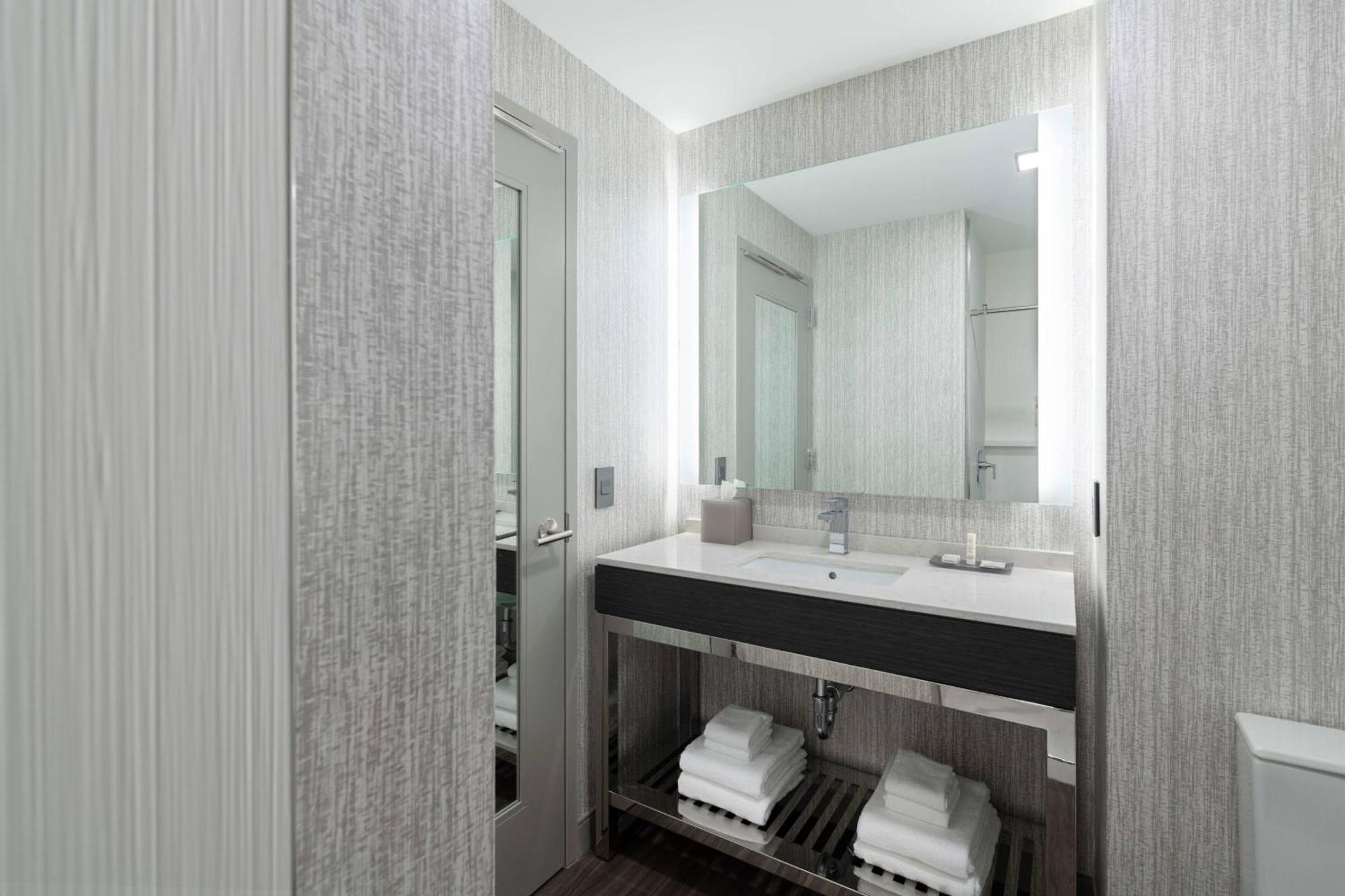 Fairfield By Marriott Inn & Suites Boston Медфорд Экстерьер фото